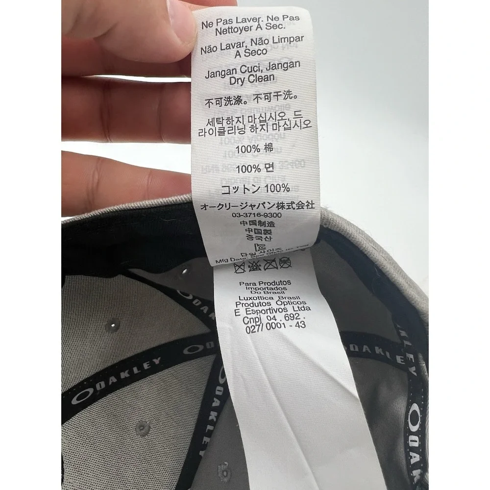 Oakley Gray Black Ellipse Logo Snapback Baseball‎ Cap Hat One Size Adjustable